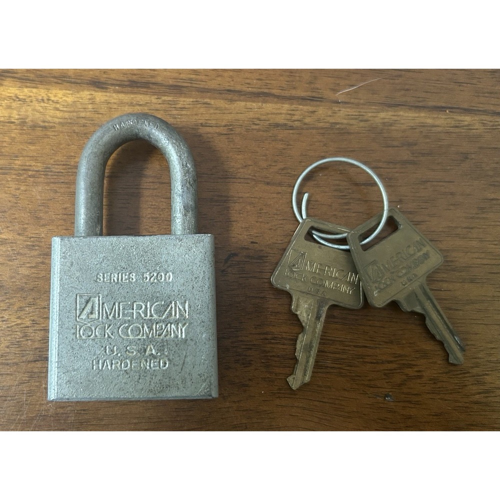 Vintage American Lock Co. Series 5200-OFL with Original Keys Made in USA